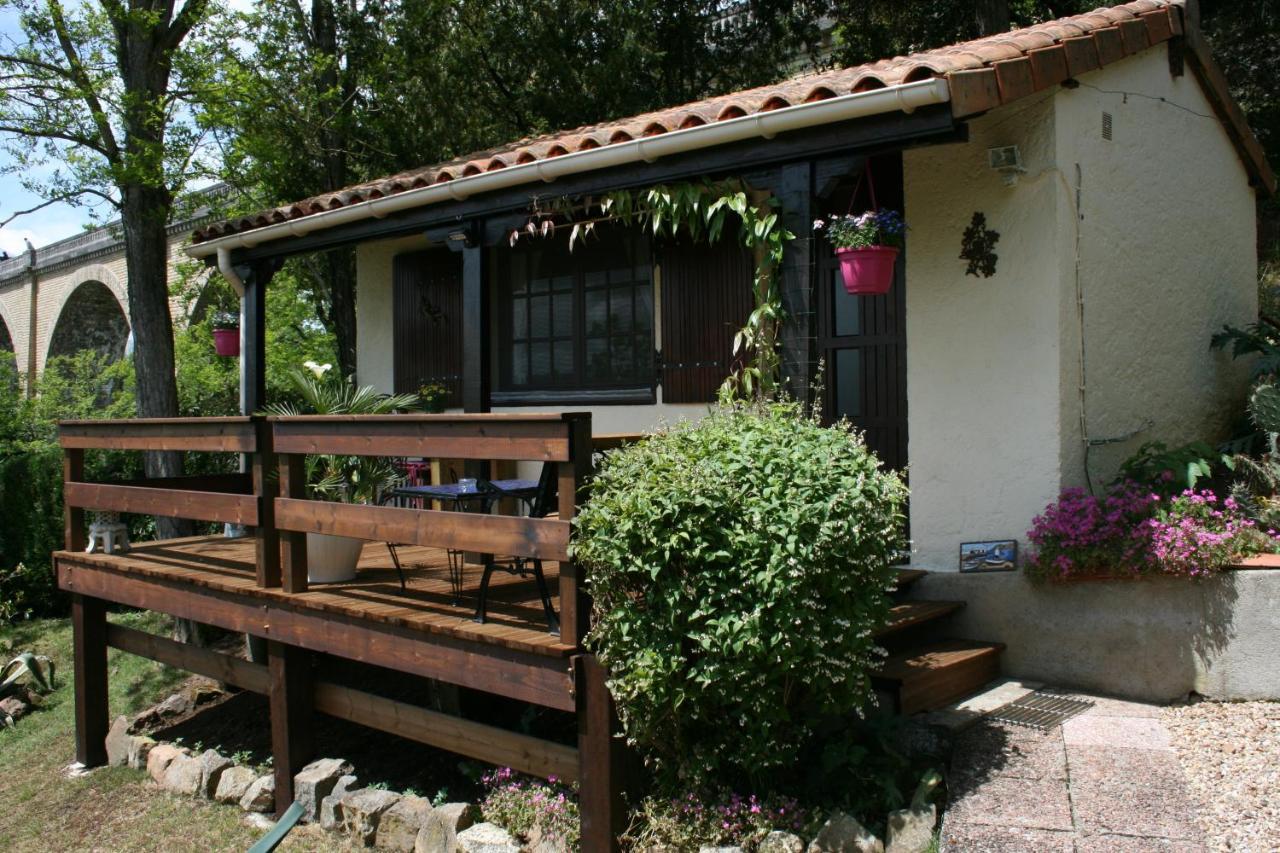 The Petite Chalet Chambre D'Hotes L'Isle-Jourdain  Eksteriør bilde